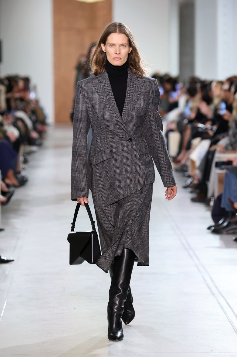 Deeds Magazine - Jet‑Set 2.0: Michael Kors Opens NYFW
